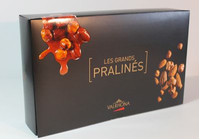 Boîte pliante avec vernis brillant sélectif